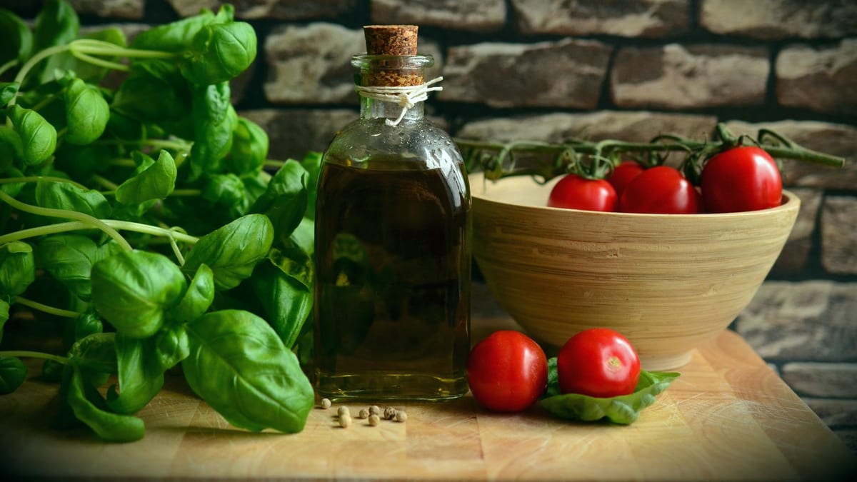 Dieta mediterranea: benefici per la salute e studio PREDIMED